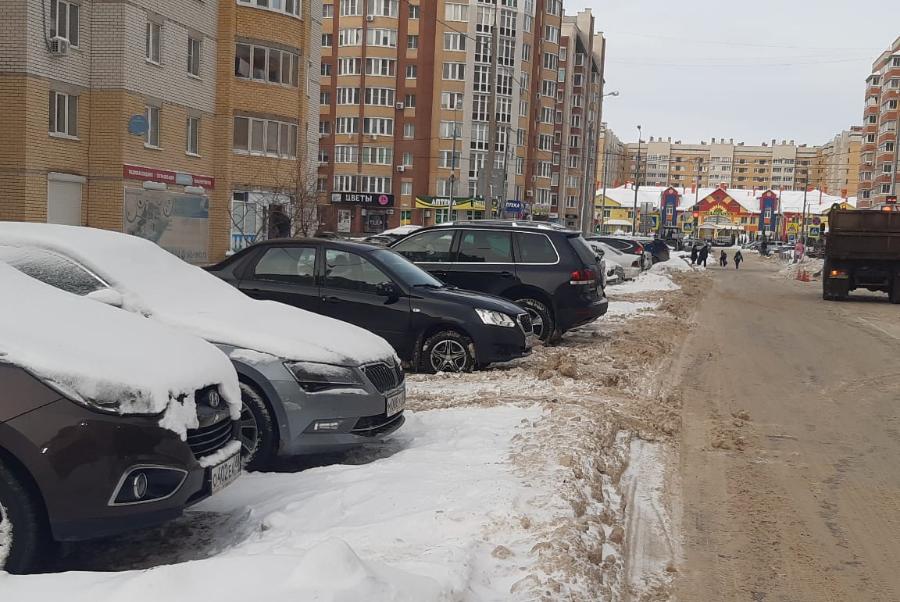 В Тамбове продолжают расчищать улицы и дворы от снега