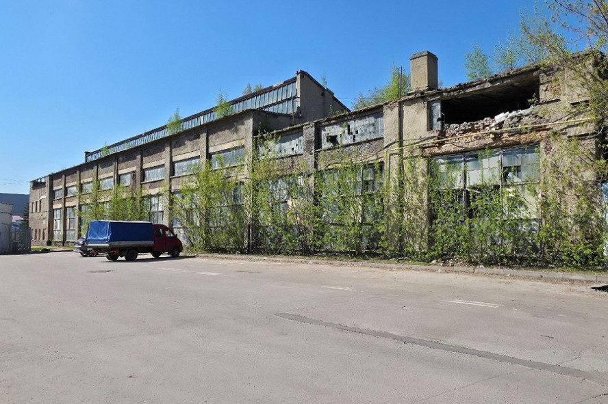 В Тамбове за 16,5 млн рублей продают бывшее здание цеха 