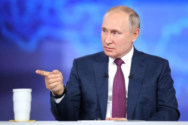 Прямая линия Владимира Путина: вакцинация, строительство школ, мусорная реформа