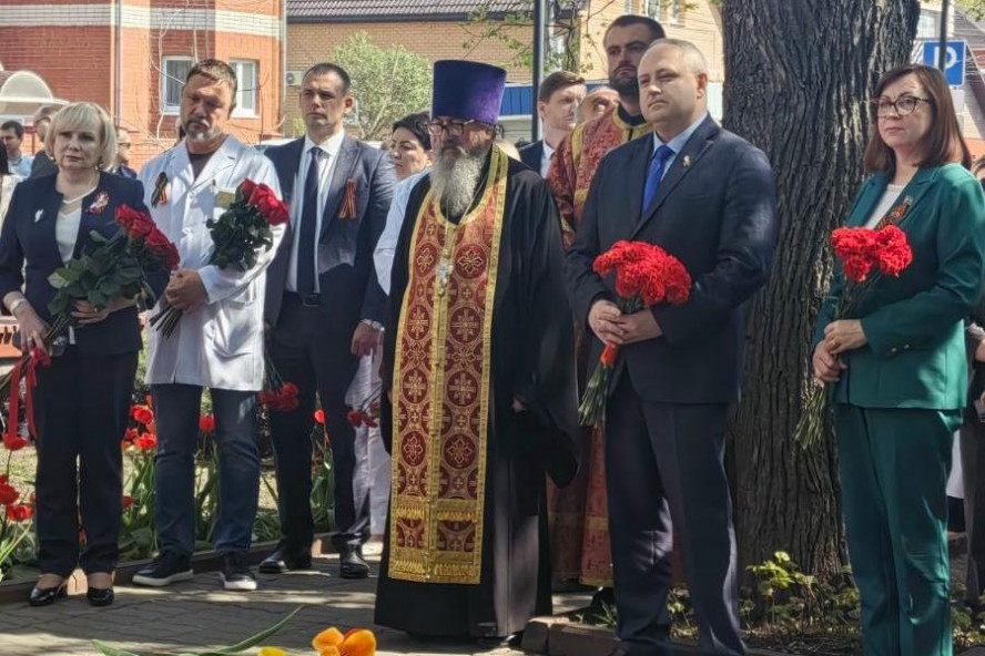 В Тамбове почтили подвиг военных медиков