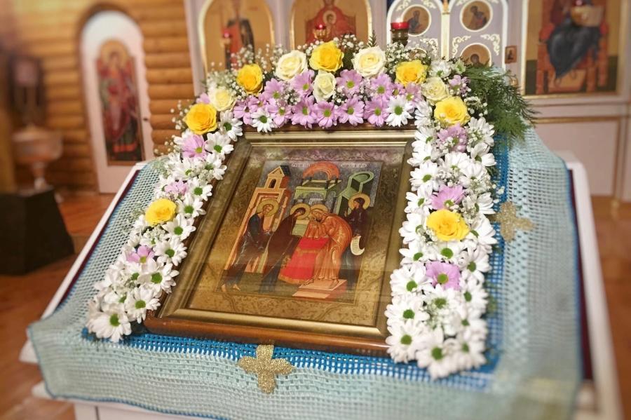 Сегодня православные христиане празднуют Сретение Господне