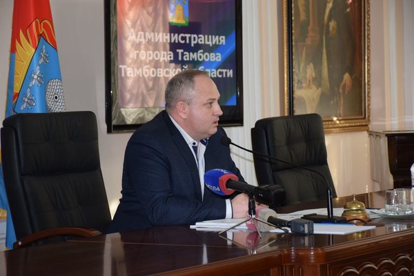 Максим Косенков поручил модернизировать работу управляющих компаний Тамбова