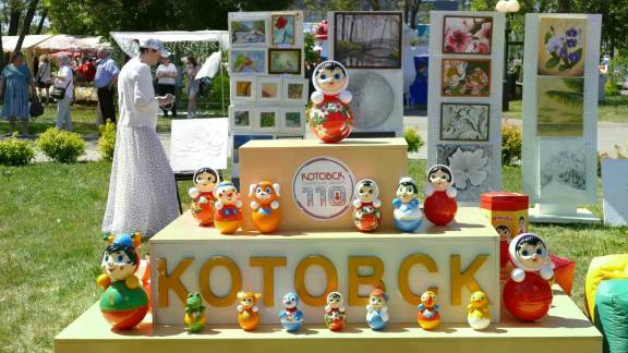 Фестиваль котовской неваляшки