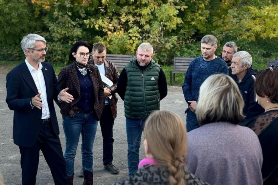 Александр Орионов встретился с жителями посёлка Селезнёвский