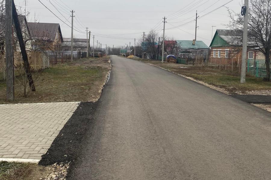 Жители села Шехмань Петровского района жалуются на качество ремонта тротуаров
