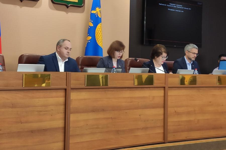 Депутаты гордумы выступили за повышение штрафов за незаконную расклейку объявлений