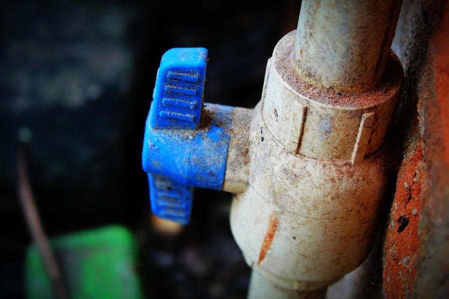 В восьми населенных пунктах Тамбовской области прокладывают водопровод и проводят газ