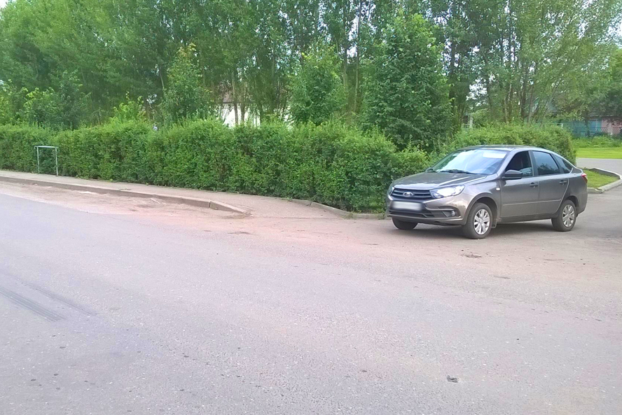 В Тамбовской области водитель "Гранты" сбил подростка на велосипеде
