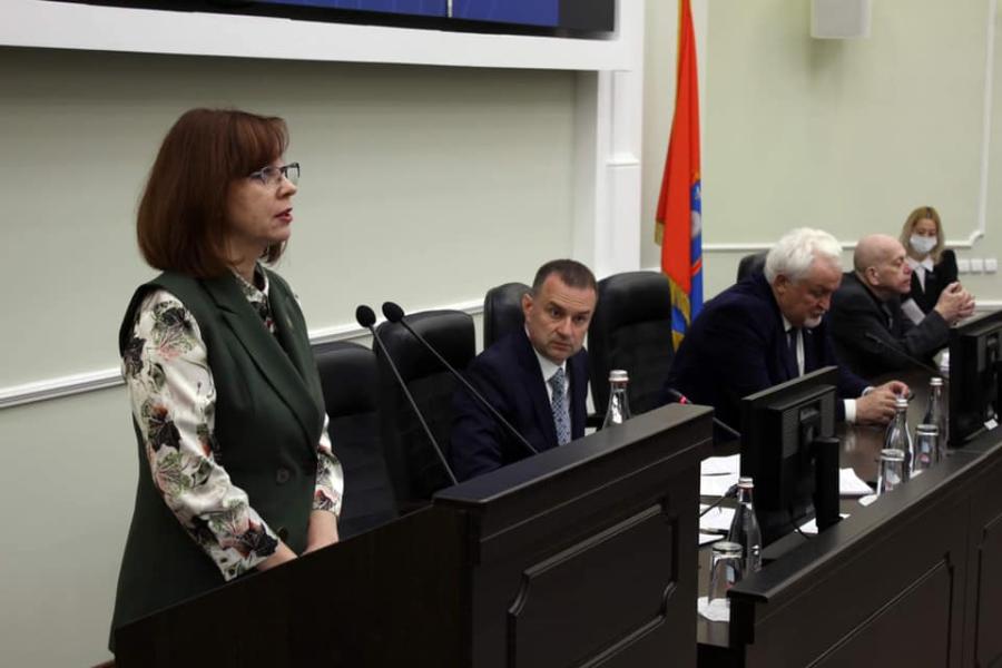 Депутаты областной Думы обсудили итоги капремонта, план приватизации и градостроительную политику