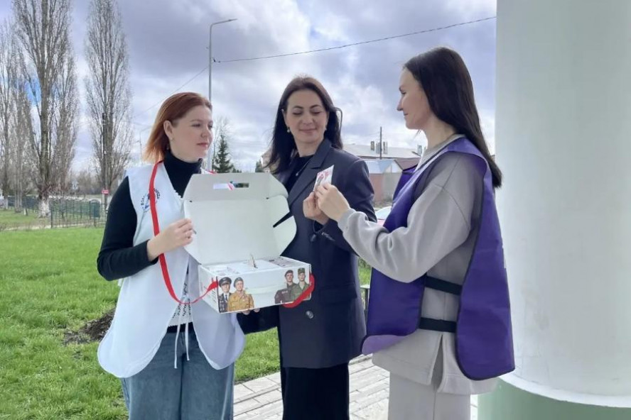 В Рассказовском округе стартовала благотворительная акция "Красная гвоздика"