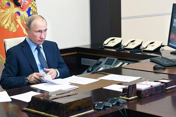 Путин призвал "додавить" коронавирус в регионах