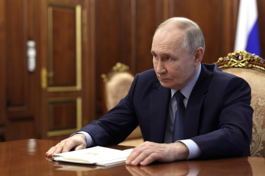 Владимир Путин заявил о согласии с предложением прекратить боевые действия на Украине