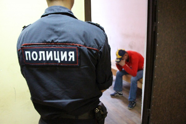 В Тамбовской области полицейские задержали пару с наркотиками