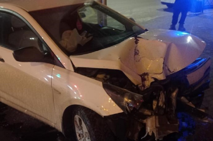 В Тамбове 41-летняя водитель "Hyundai" при развороте спровоцировала ДТП