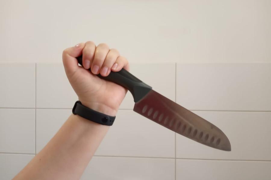 В Тамбовской области женщина в ходе пьяной ссоры ударила сожителя ножом в живот