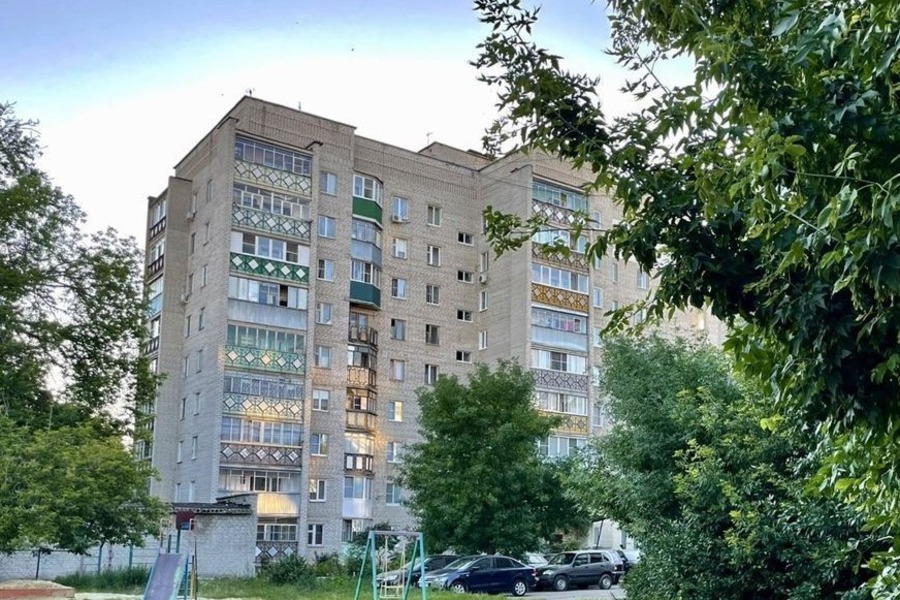 В тамбовской многоэтажке на улице Володарского заменили лифт