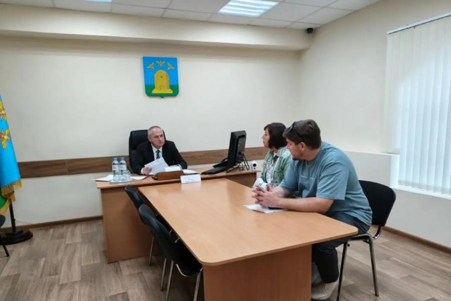 Максим Косенков рассмотрел обращения жителей на личном приёме