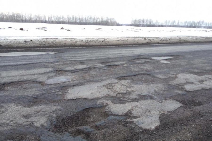 Прокуратура выявила многочисленные дефекты дорожного покрытия в Первомайском округе