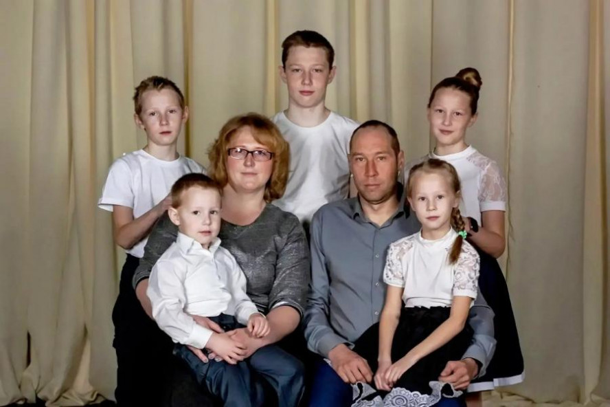 Две тамбовские семьи награждены медалью ордена "Родительская слава"