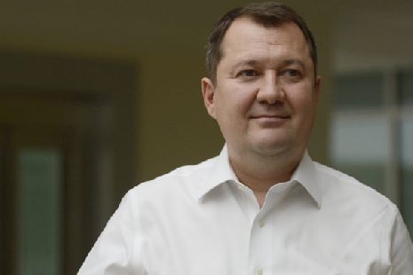 Максим Егоров поздравил работников энергетики с профессиональным праздником