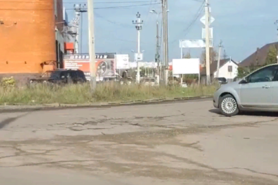 Активисты добиваются ремонта "убитой" дороги на Ипподромной