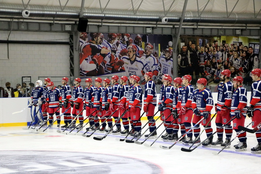 Хоккеисты ТГУ поборются за победу в Студенческой лиге
