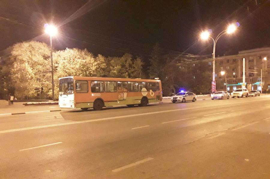 В центре Тамбова подросток на велосипеде  выехал на дорогу и попал под автобус