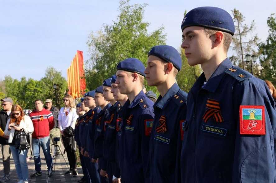 В парке Победы Тамбова провели патриотическую акцию "Аллея Памяти"