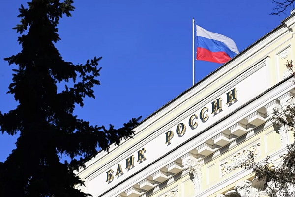 Банк России снизил ключевую ставку до 17 процентов