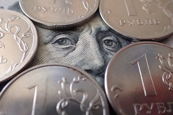 Набиуллина предупредила о риске девальвации при искусственном возвращении курса рубля на прежние уровни