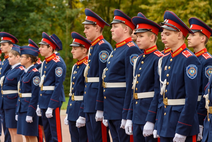Кадеты Казачьей школы приняли присягу на соборной площади Тамбова