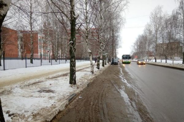 За сутки дорожники с улиц Тамбова вывезли 2500 кубометров снега 