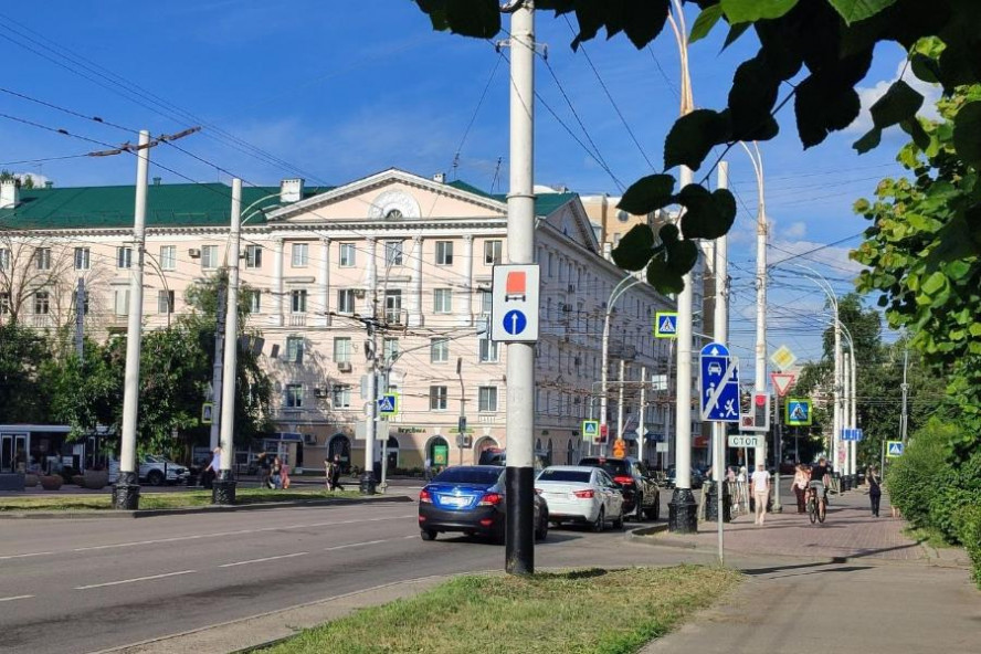 Итоги дня: система "чет-нечет" на заправках, списание долга с Тамбовской области, строительство ТРЦ на севере города