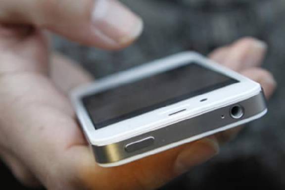В Мичуринске таксист украл телефон у пассажира