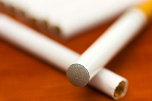Совфед внес в Госдуму поправки о запрете продажи никотиносодержащих смесей