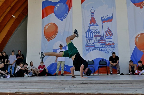 В Котовске прошли первые открытые городские соревнования по брейкингу