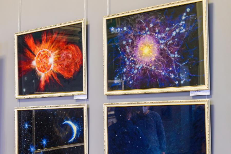 В Тамбове открылась выставка "Земля в космосе"