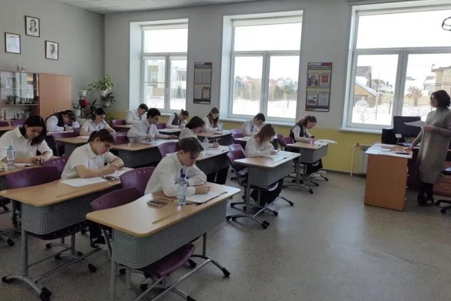 Более 3,5 тысячи девятиклассников Тамбова сдают обязательный экзамен по русскому языку