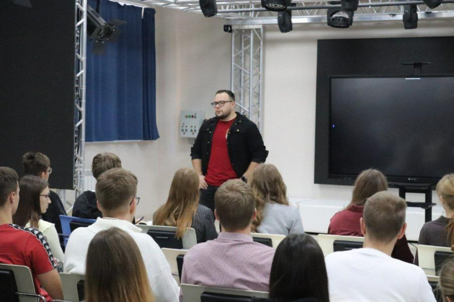 Тамбовские школьники готовятся к олимпиадам по истории в "Космосе"