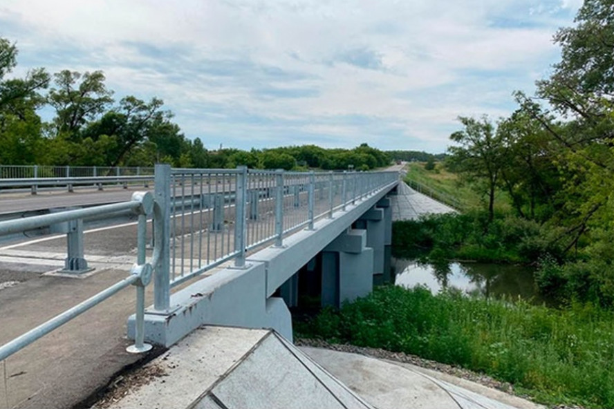 В Тамбовской области мост через реку Пичаевка обновили за 102 млн рублей