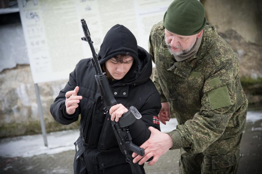 В Державинском проходят сборы по основам военной службы для старшеклассников региона