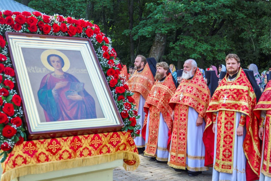 В Пантелеимоновском скиту была совершена Божественная литургия
