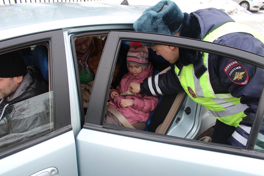 Инспекторы ГИБДД усилят контроль за безопасностью детей на дорогах области