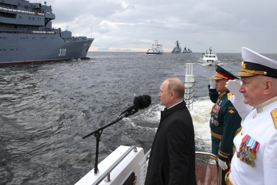 Владимир Путин заявил, что в новой Морской доктрине открыто обозначены границы России