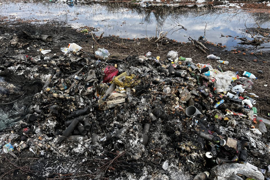 В Петровском районе обнаружили крупную свалку строительного мусора