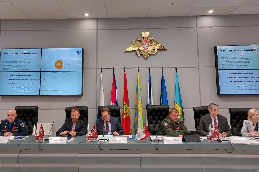 Державинский принял участие в форуме "Армия-2022"