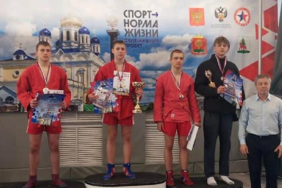 Тамбовчанин победил на всероссийских соревнованиях по самбо