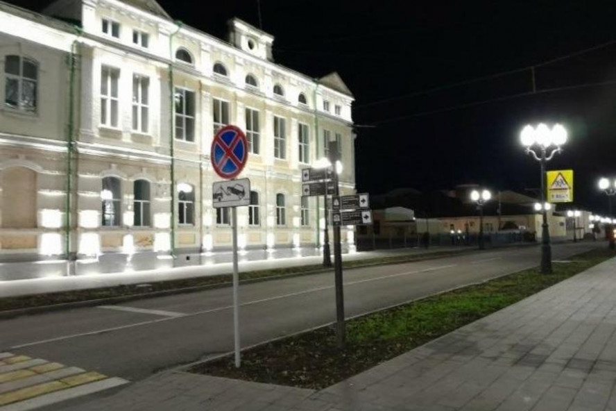 Ночной обзор: "Воздушная тревога" в Тамбовской области, портрет российского коррупционера, аферисты наживаются на штрафах за парковку