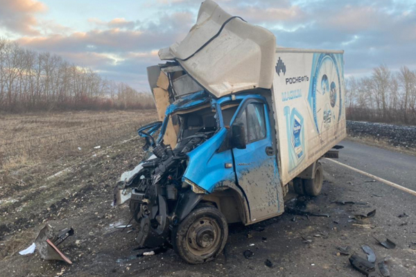 Автомобилю "ГАЗ" снесло кабину в ДТП на территории Умётского района
