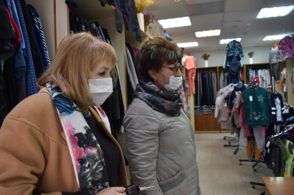 В Моршанске проверили, работают ли магазины с товарами не первой необходимости